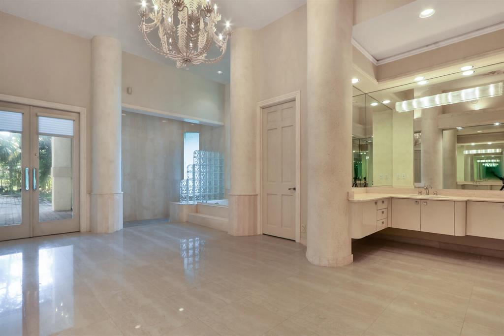 FRENCHMANS CREEK - Residential