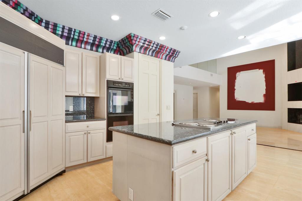 FRENCHMANS CREEK - Residential