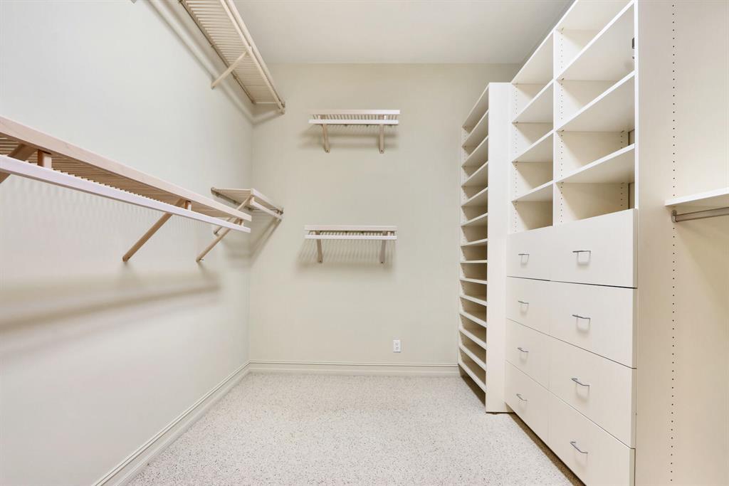 FRENCHMANS CREEK - Residential