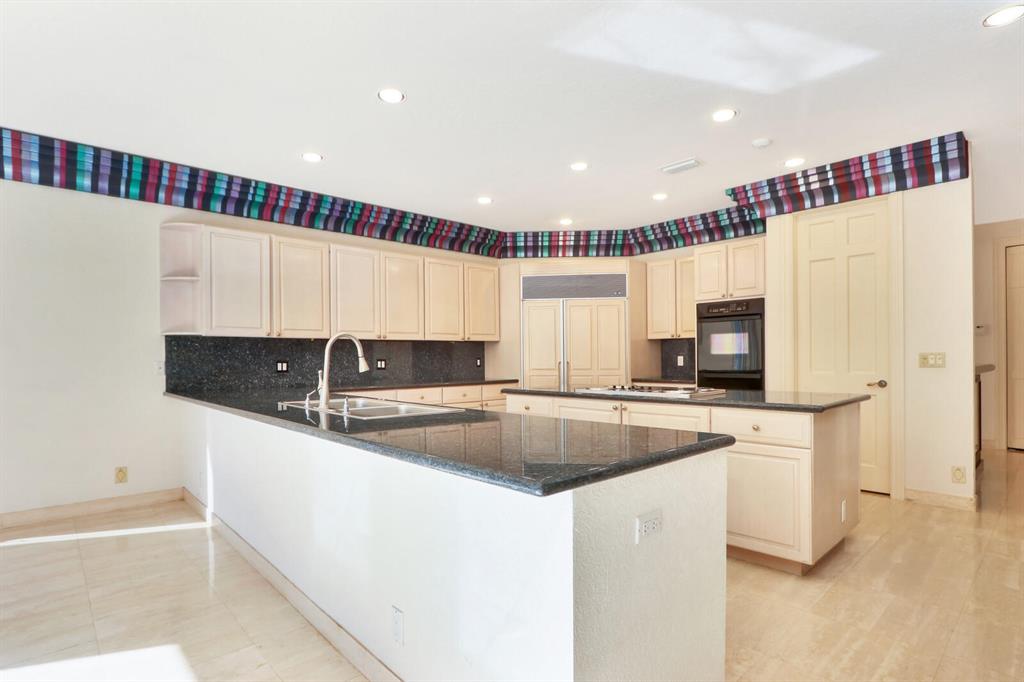 FRENCHMANS CREEK - Residential