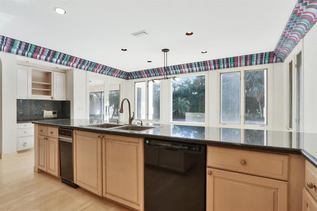 FRENCHMANS CREEK - Residential