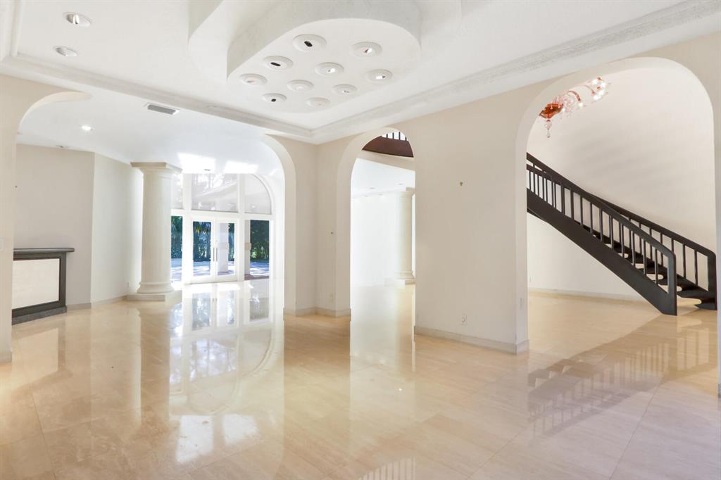 FRENCHMANS CREEK - Residential