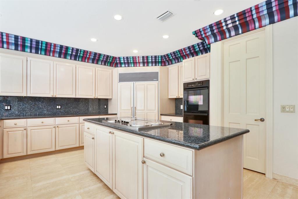 FRENCHMANS CREEK - Residential