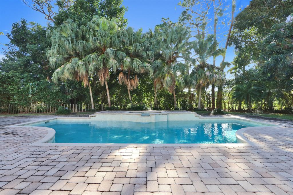 FRENCHMANS CREEK - Residential