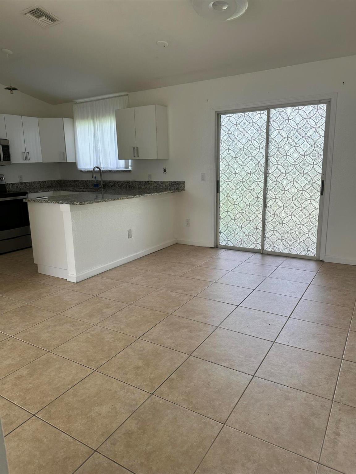 PORT ST LUCIE SECTION 8 - Residential Lease