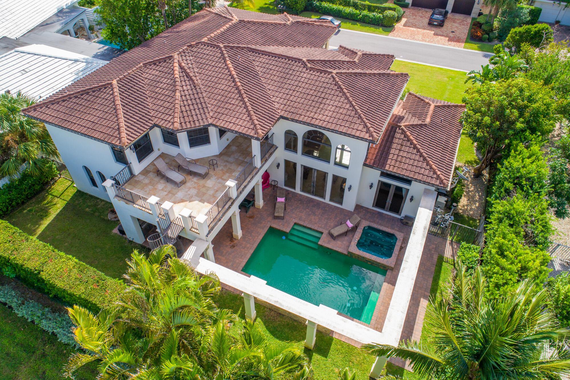 136 Lighthouse Drive