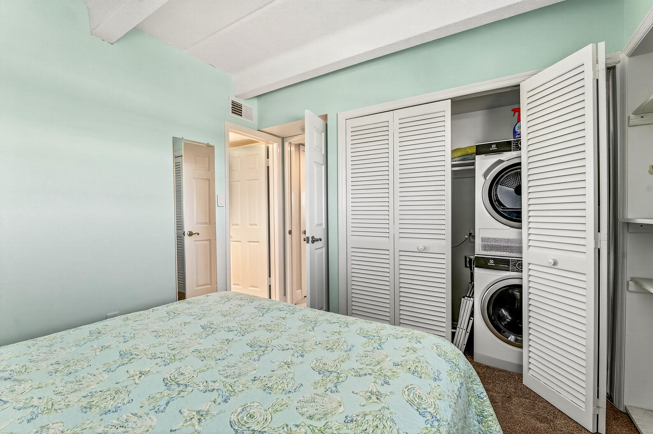 OCEAN CLUB 2 - Residential