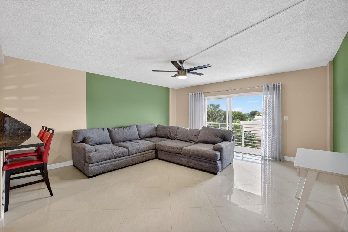 2900 NE 30th Street A4