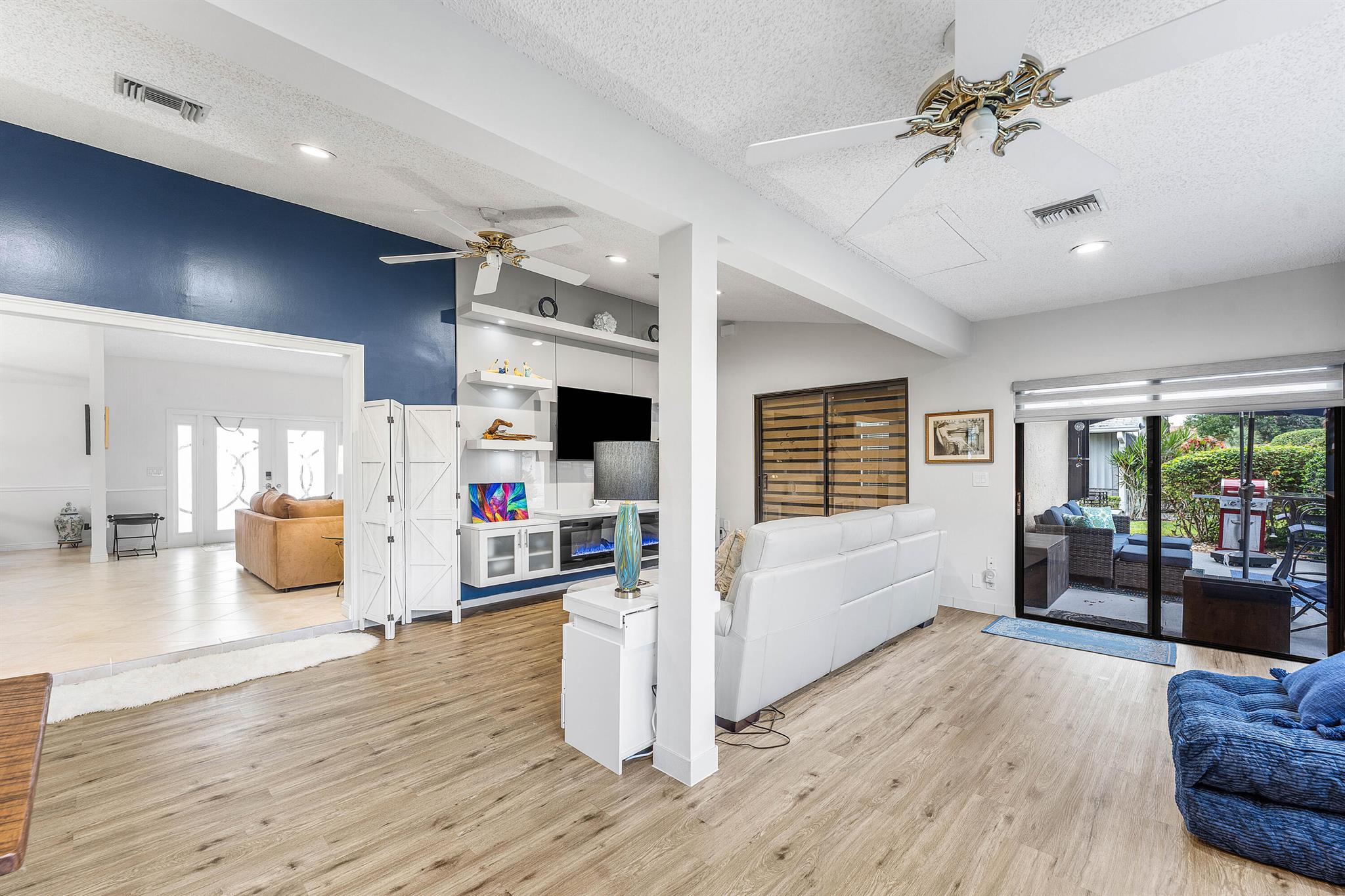 RAINBERRY BAY - Residential