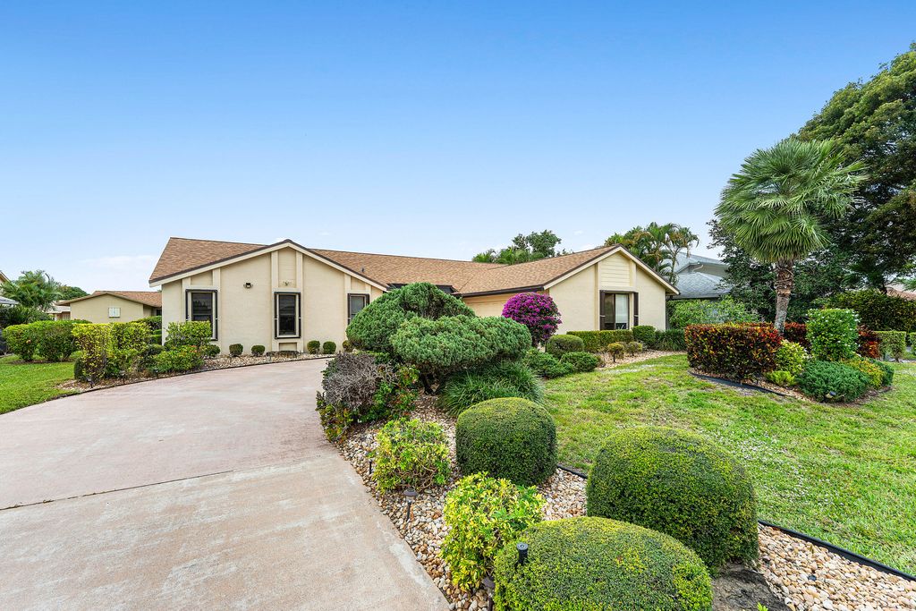 Photo of 1370 NW 28th Avenue, Delray Beach, FL 33445 (MLS # R11144566)