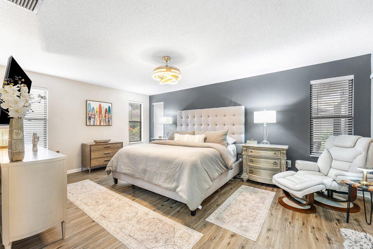 RAINBERRY BAY - Residential