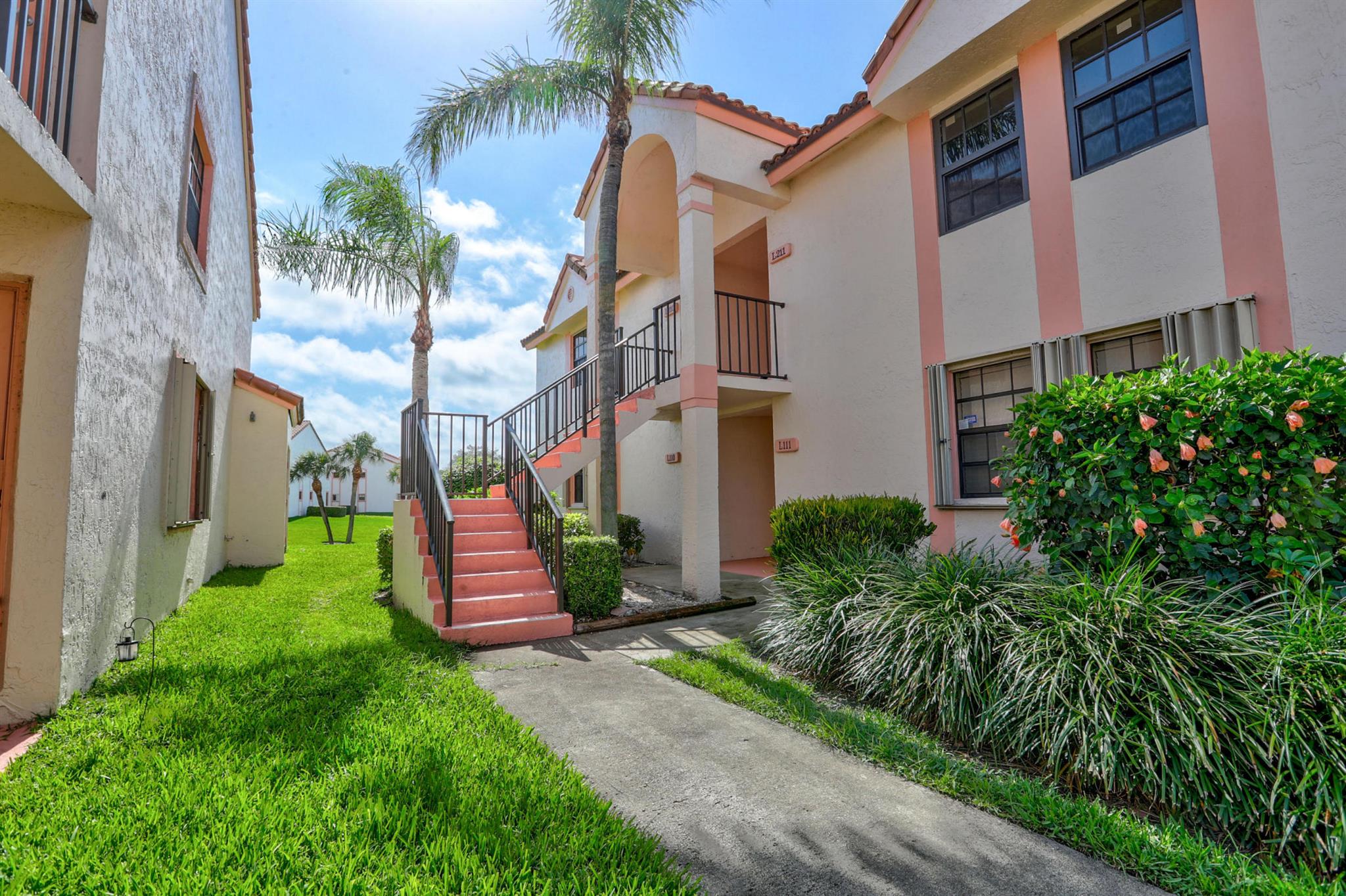 LAKE WINDWOOD CONDO - Residential Lease