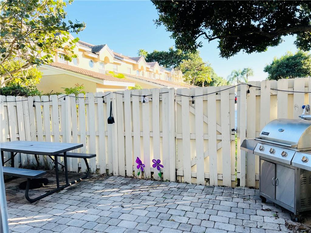 SPRINGTREE WEST COVE - Residential