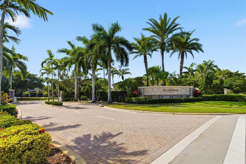Photo of 126 Riverwalk Circle #126, Plantation, FL 33325 (MLS # F10545589)