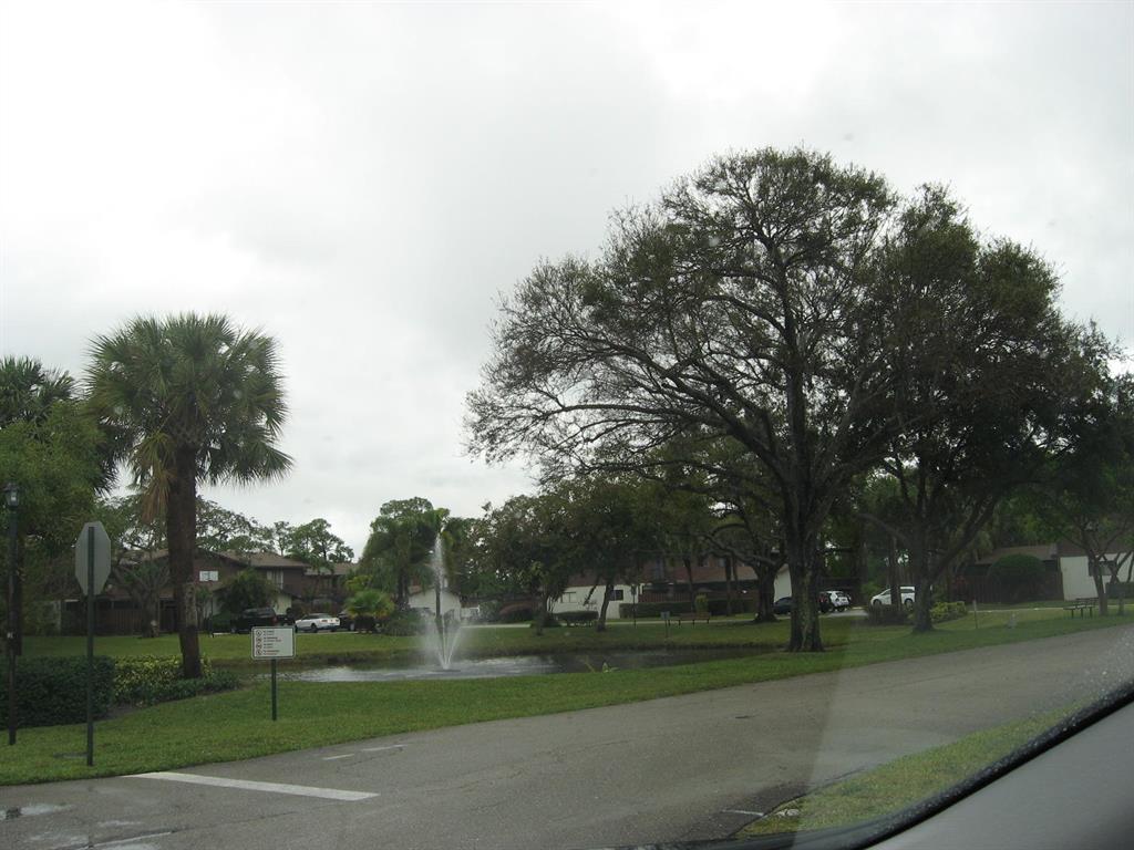 THE COUNTRY - Residential