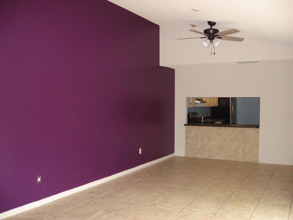 THE COUNTRY - Residential