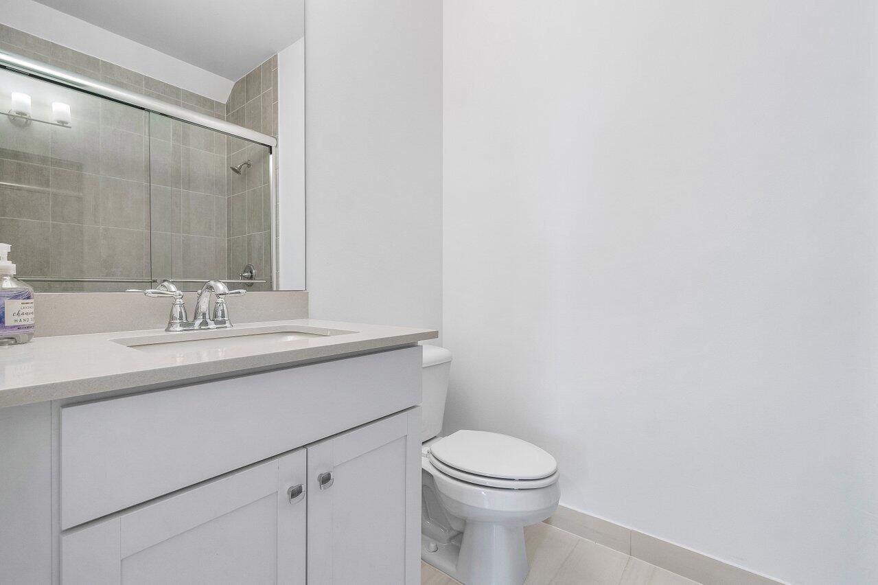 ARDEN PUD POD G SOUTH - Residential Lease