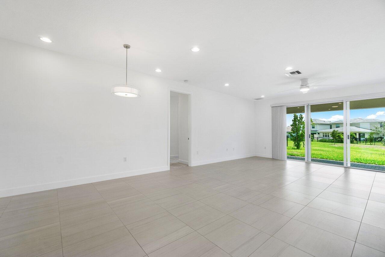 ARDEN PUD POD G SOUTH - Residential Lease