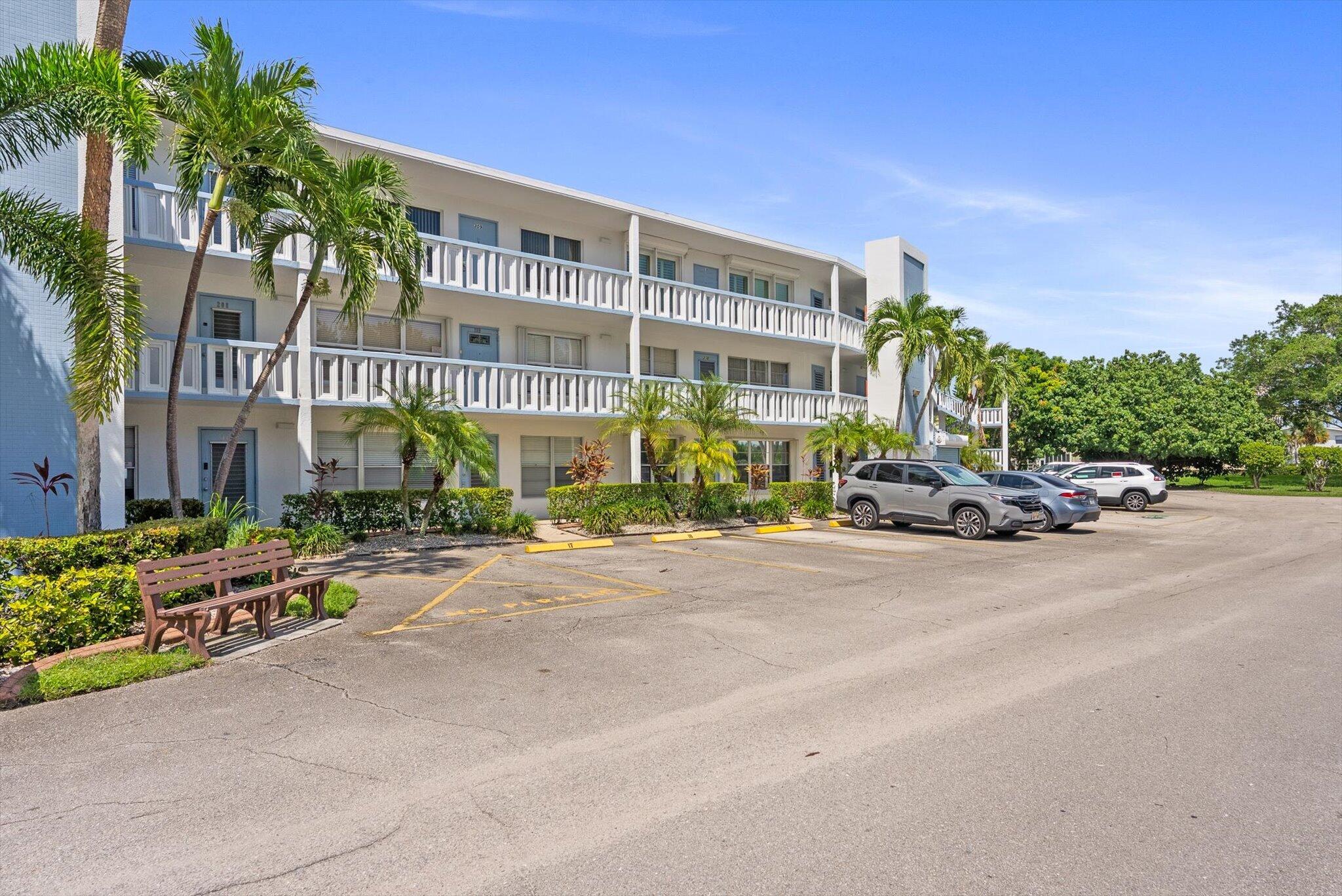 309 WELLINGTON M