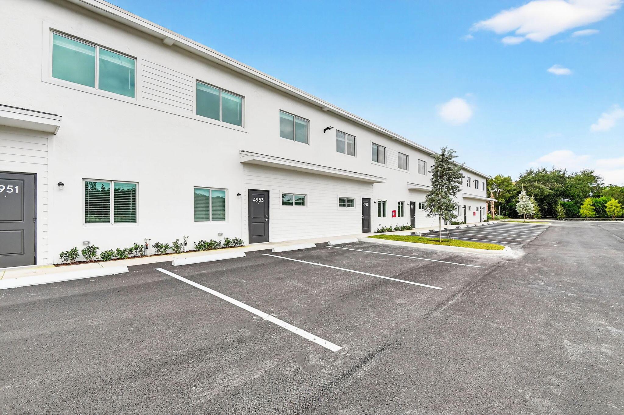 PALM BEACH FARMS CO 7 - Residential Lease