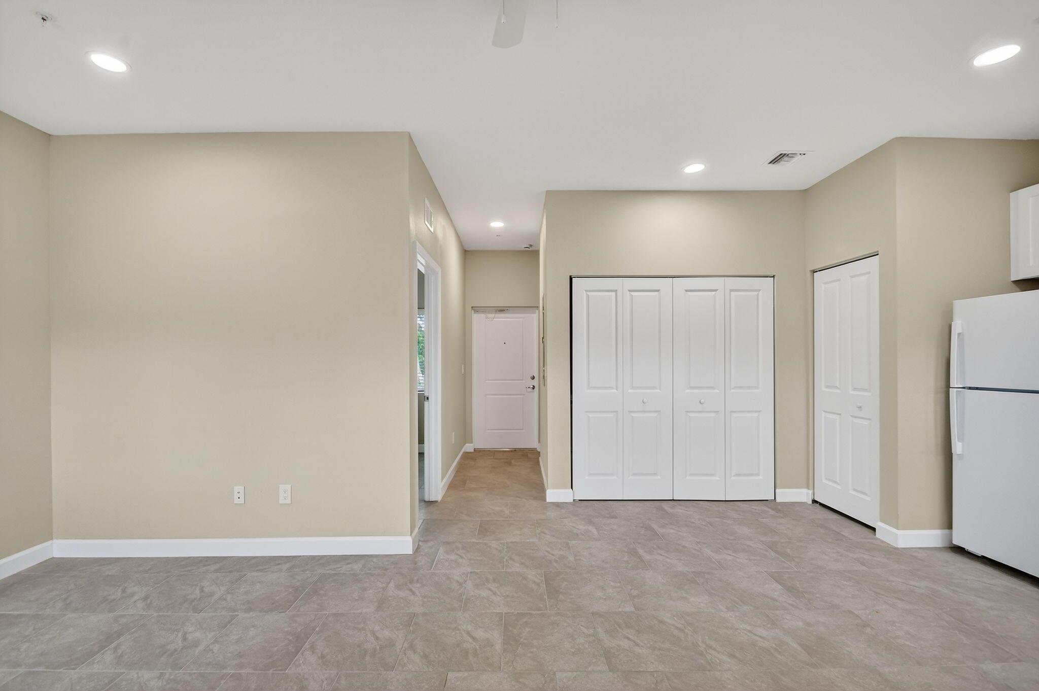 PALM BEACH FARMS CO 7 - Residential Lease