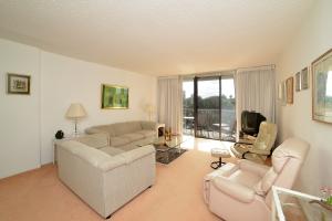 BOCA TOWERS CONDO PORTION PAR 5 OF PT OF - Residential