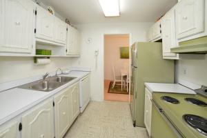 BOCA TOWERS CONDO PORTION PAR 5 OF PT OF - Residential