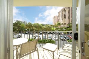 BOCA TOWERS CONDO PORTION PAR 5 OF PT OF - Residential