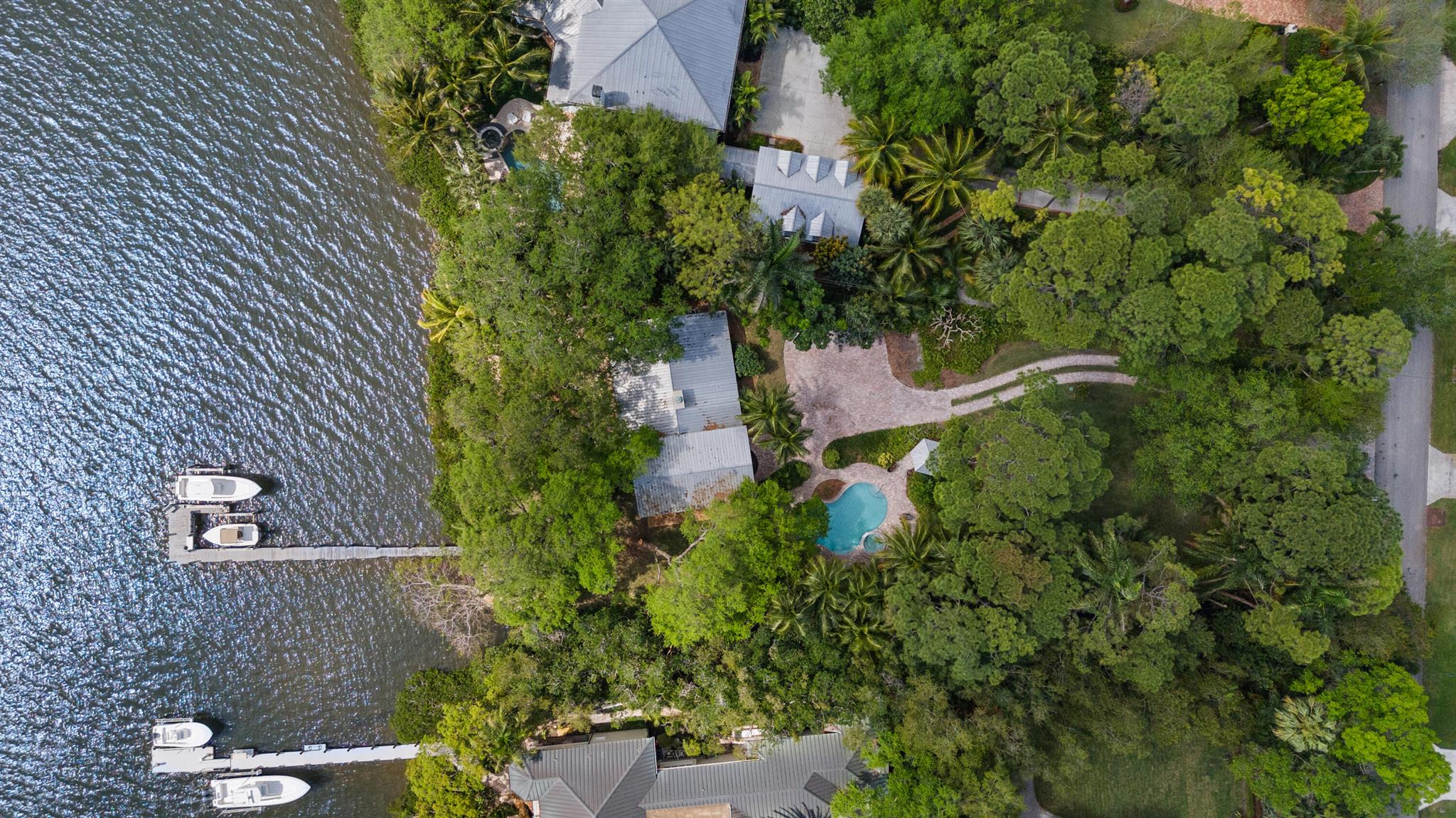 PENNOCK POINT - Land