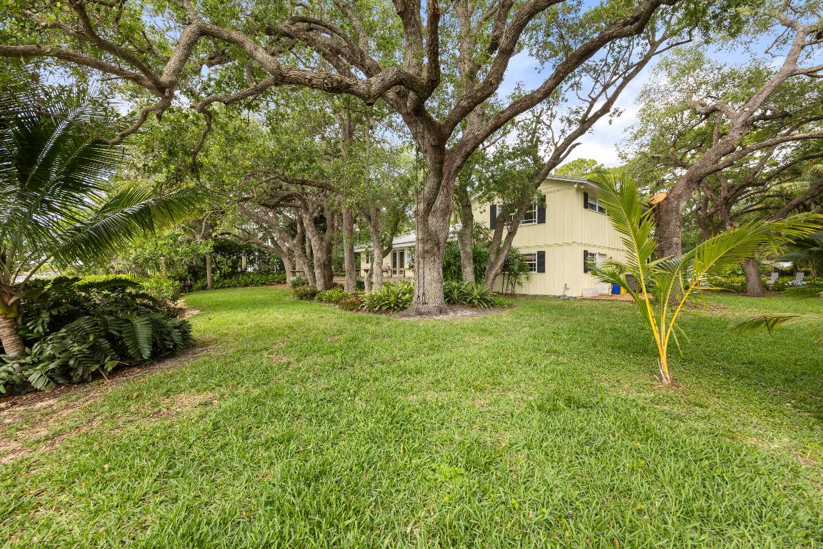 PENNOCK POINT - Land