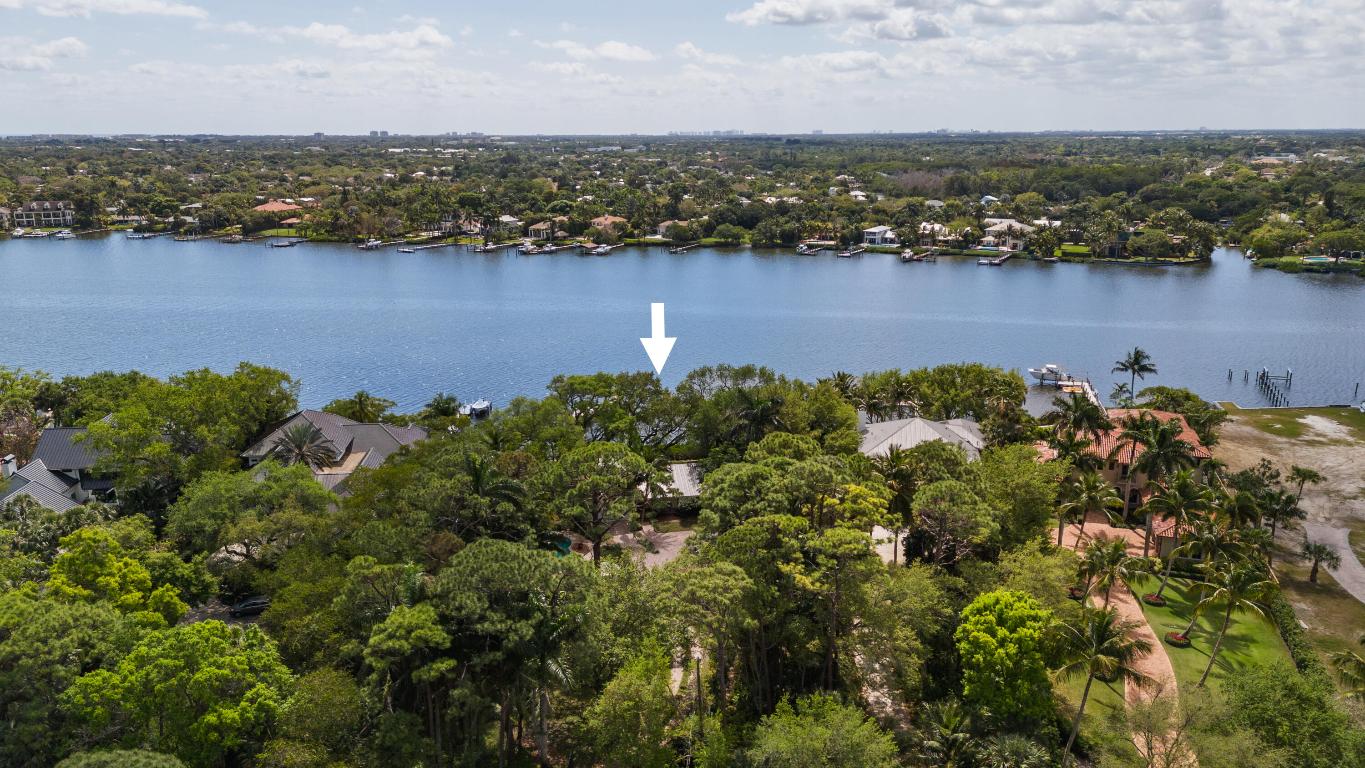 PENNOCK POINT - Land