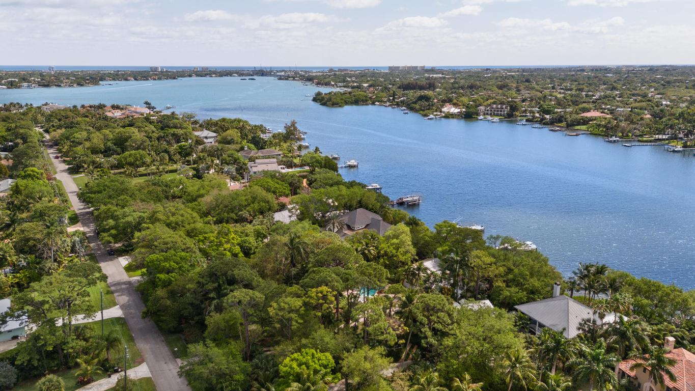 PENNOCK POINT - Land