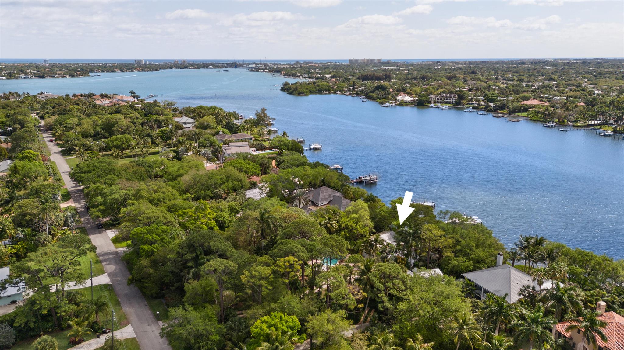 PENNOCK POINT - Land