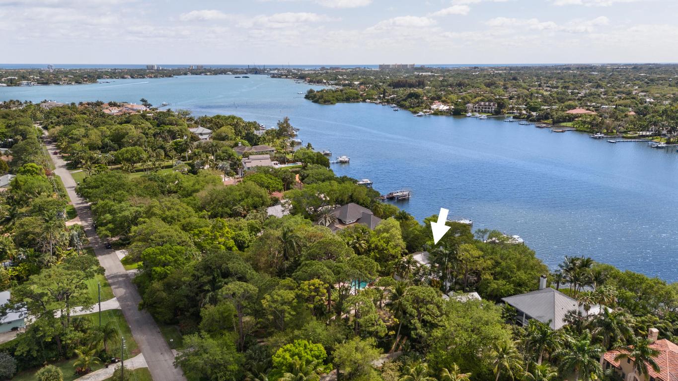 PENNOCK POINT - Land