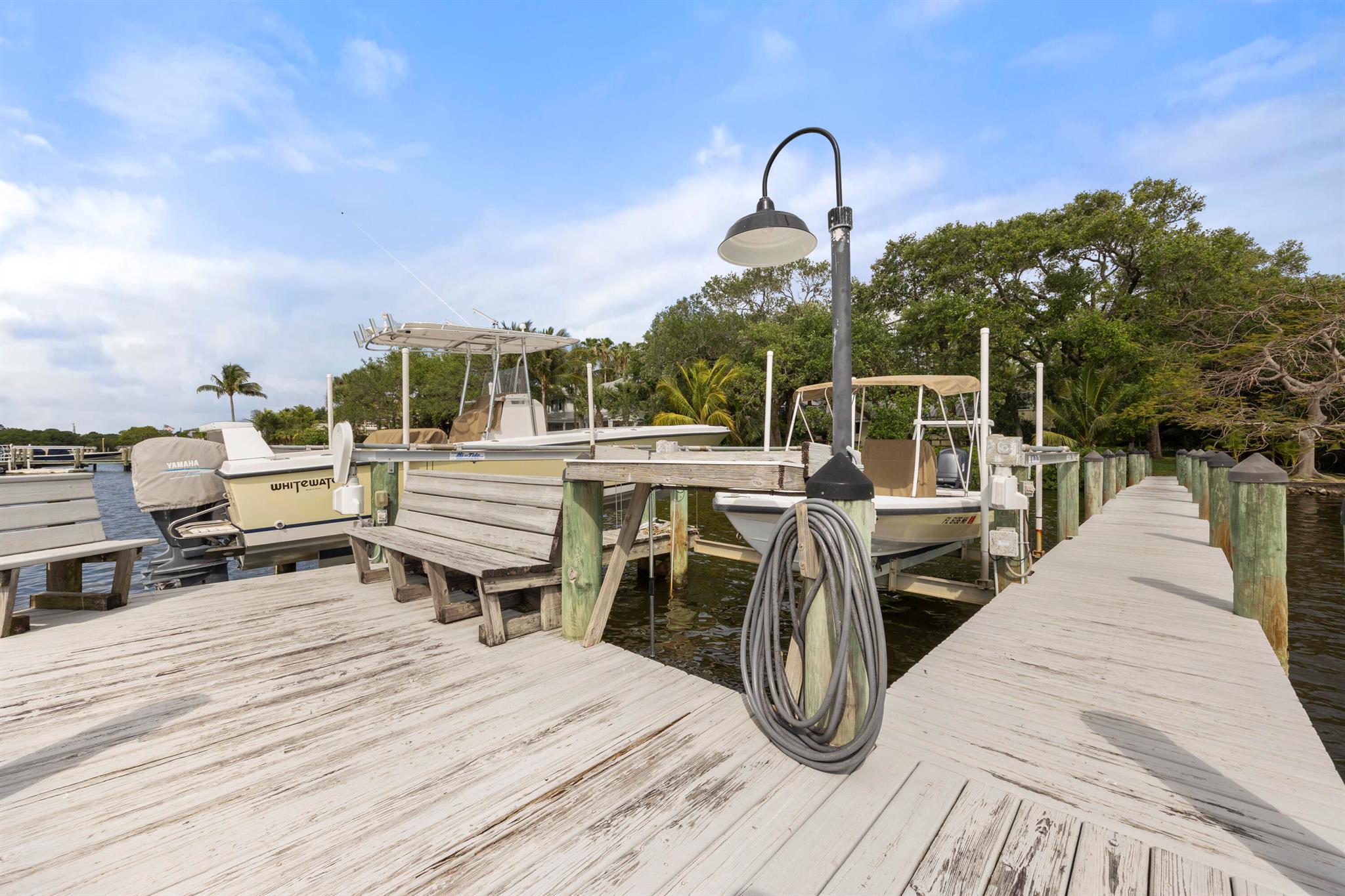 PENNOCK POINT - Land