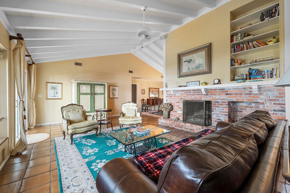 PENNOCK POINT - Land