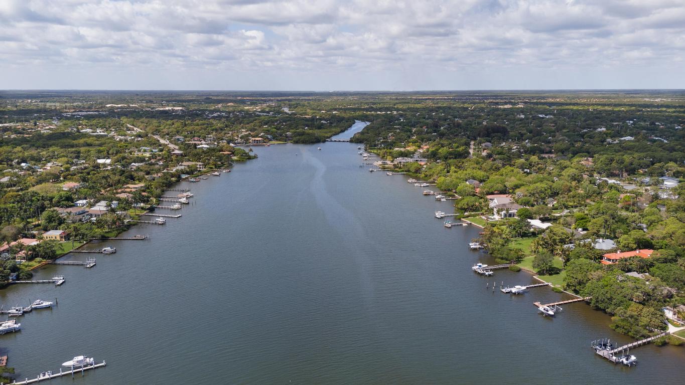 PENNOCK POINT - Land