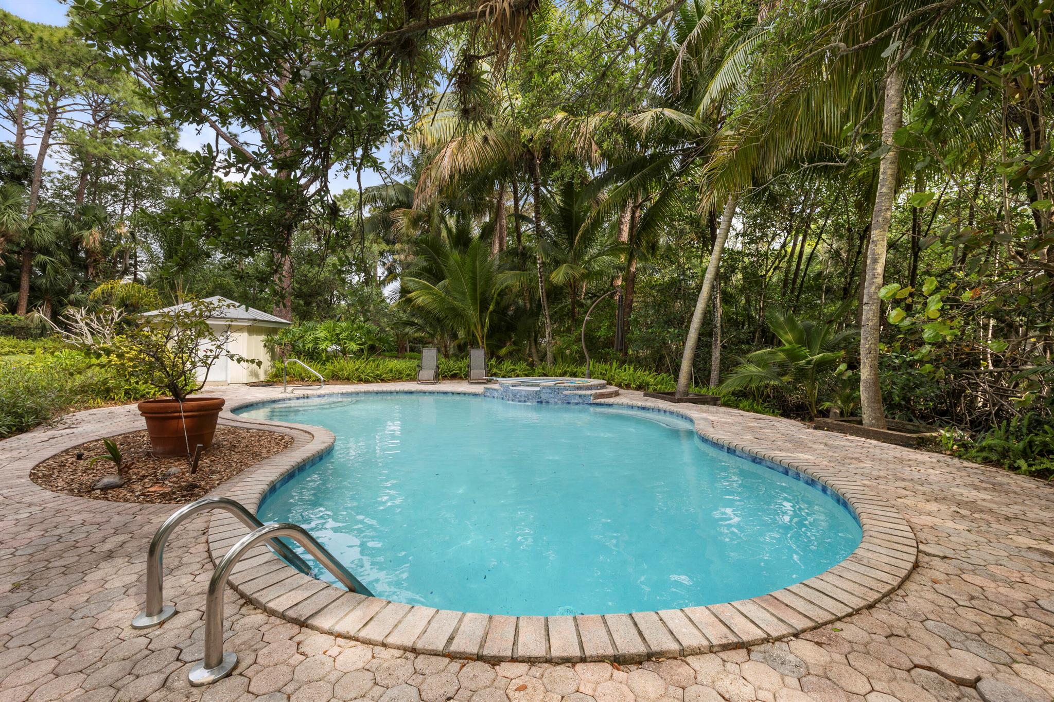 PENNOCK POINT - Land