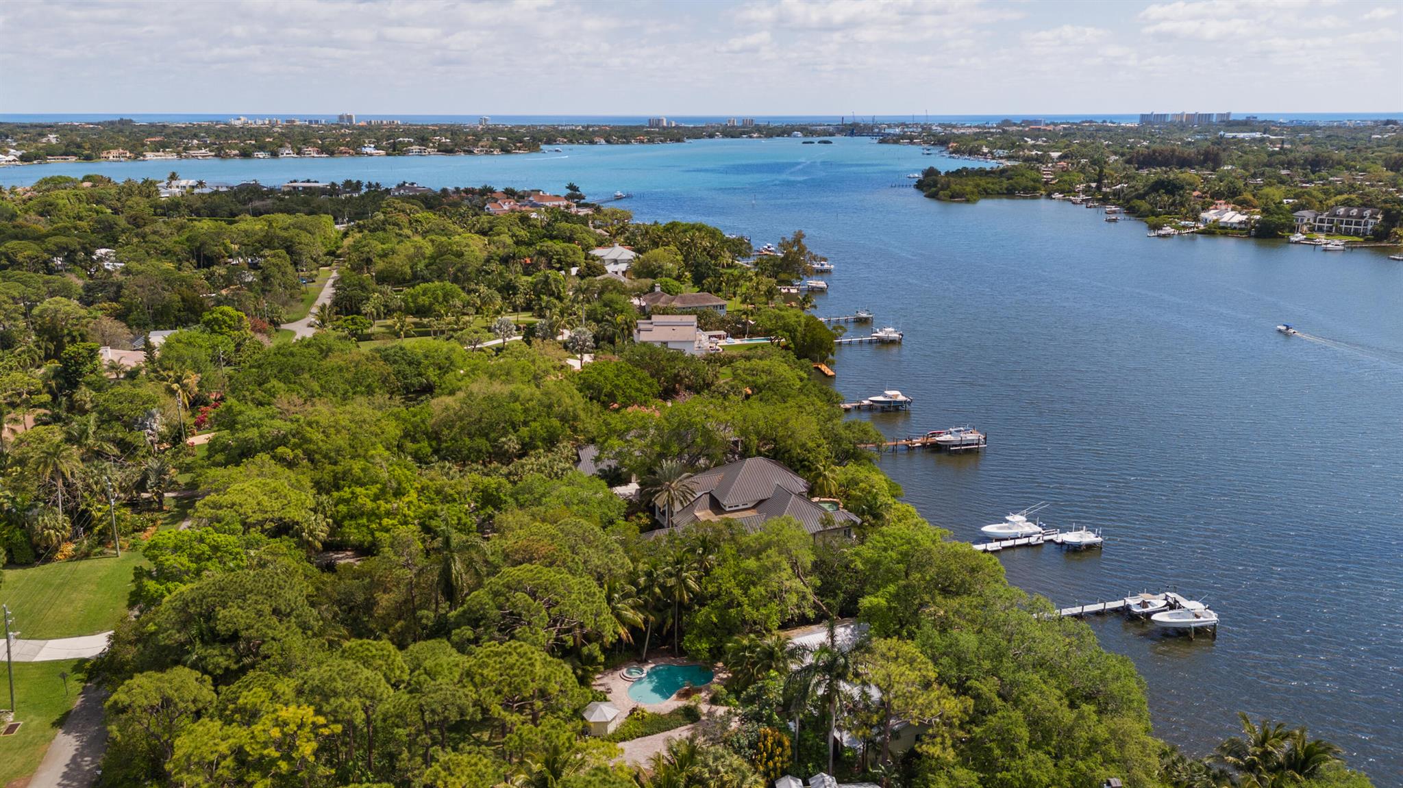 PENNOCK POINT - Land