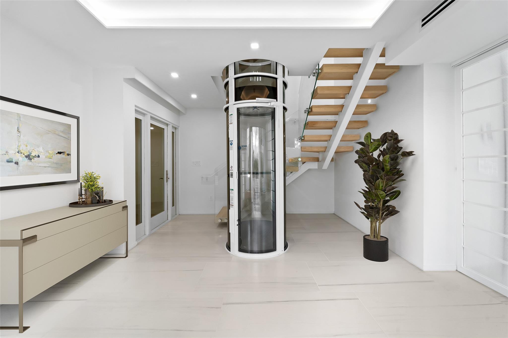 423 Hendricks Isle - Residential