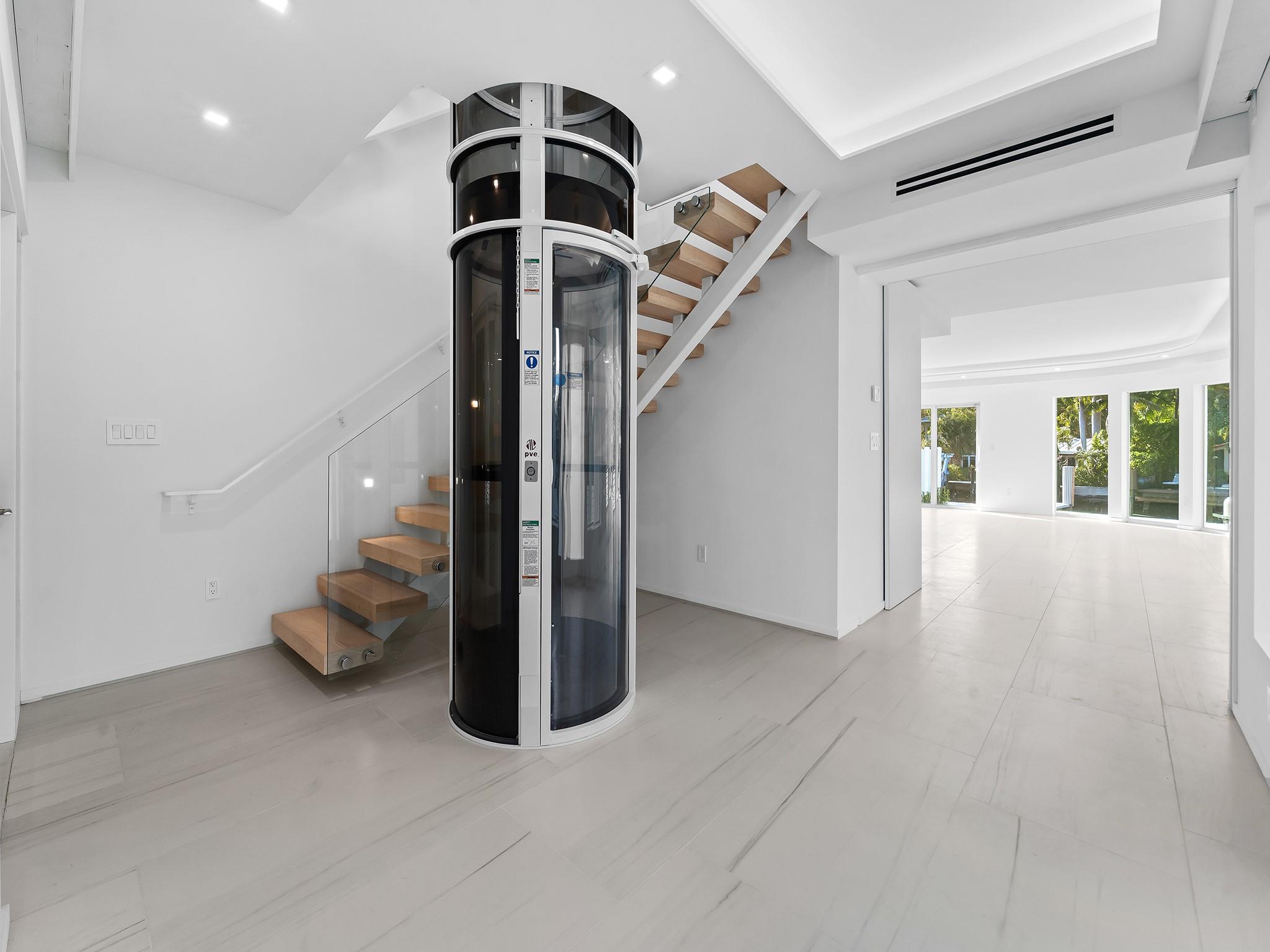 423 Hendricks Isle - Residential