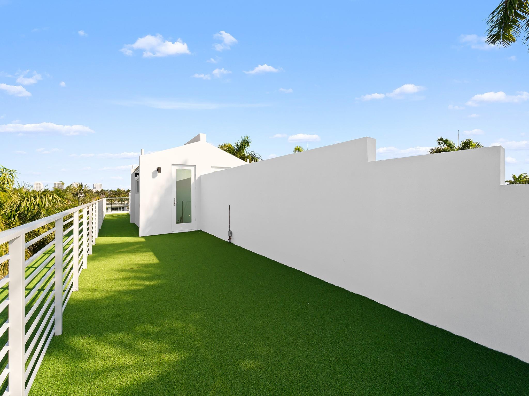 423 Hendricks Isle - Residential