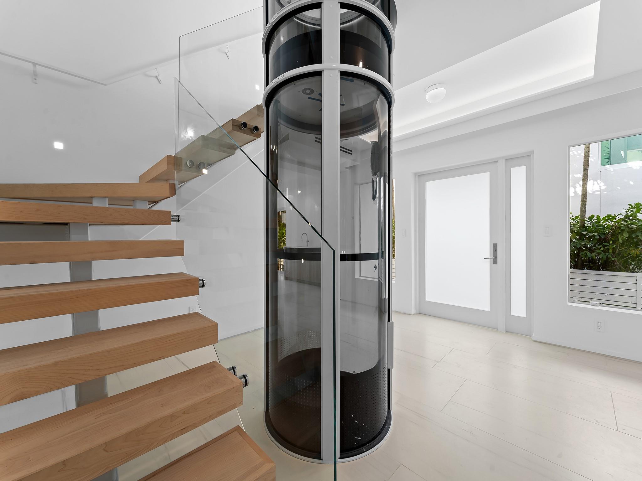 423 Hendricks Isle - Residential