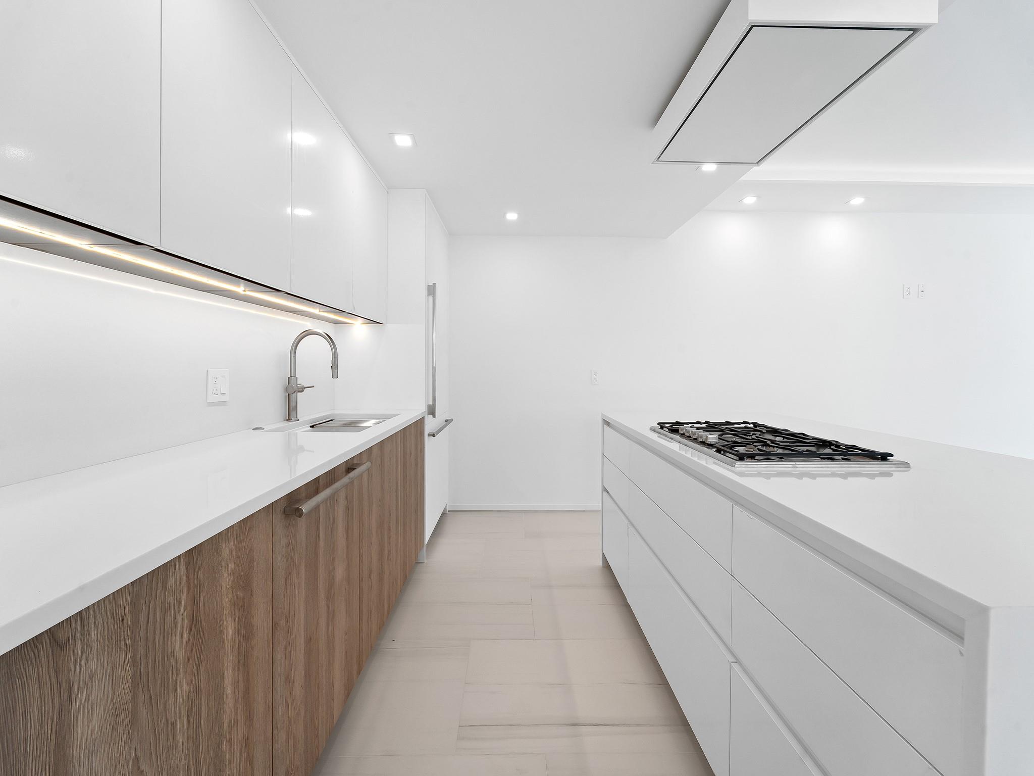 423 Hendricks Isle - Residential