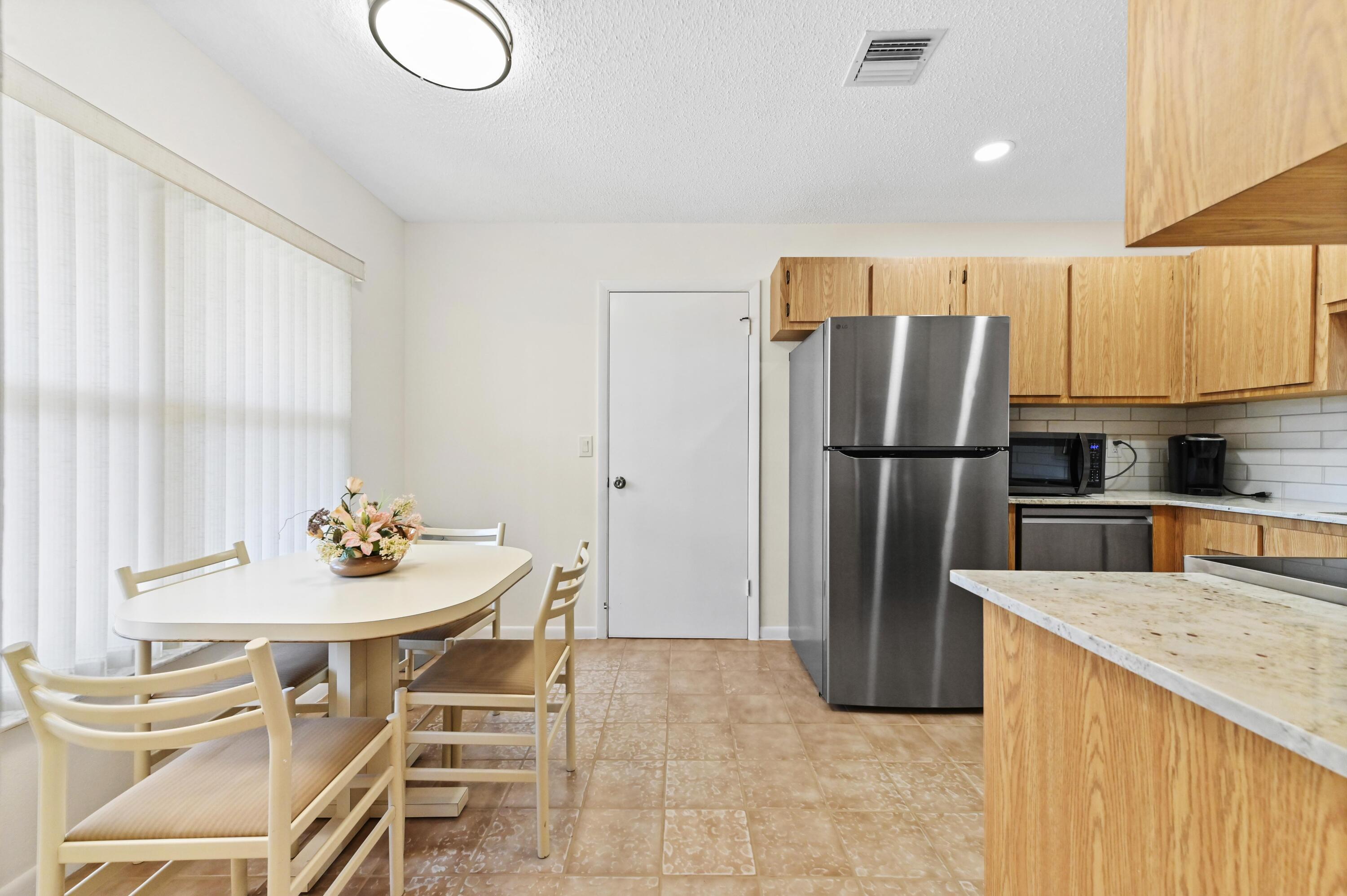 LAKES OF SHERBROOKE - Residential