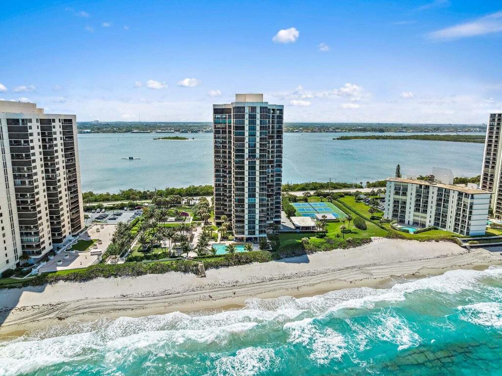 EASTPOINTE CONDO - Residential Lease