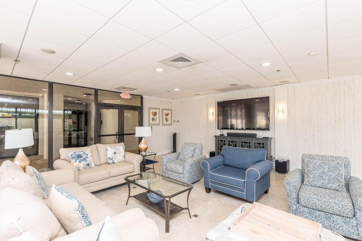 EASTPOINTE CONDO - Residential Lease