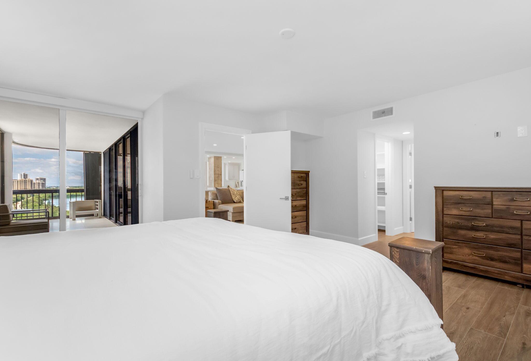 EASTPOINTE CONDO - Residential Lease