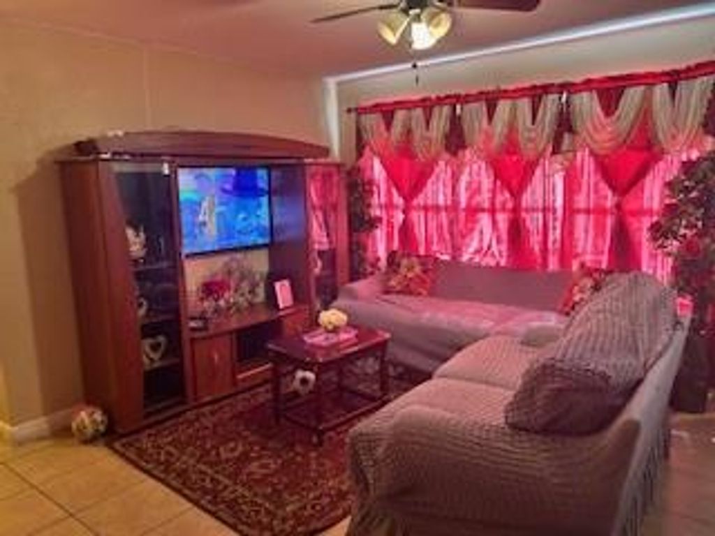 Photo of 251 NE 23rd Street, Pompano Beach, FL 33060 (MLS # F10475331)