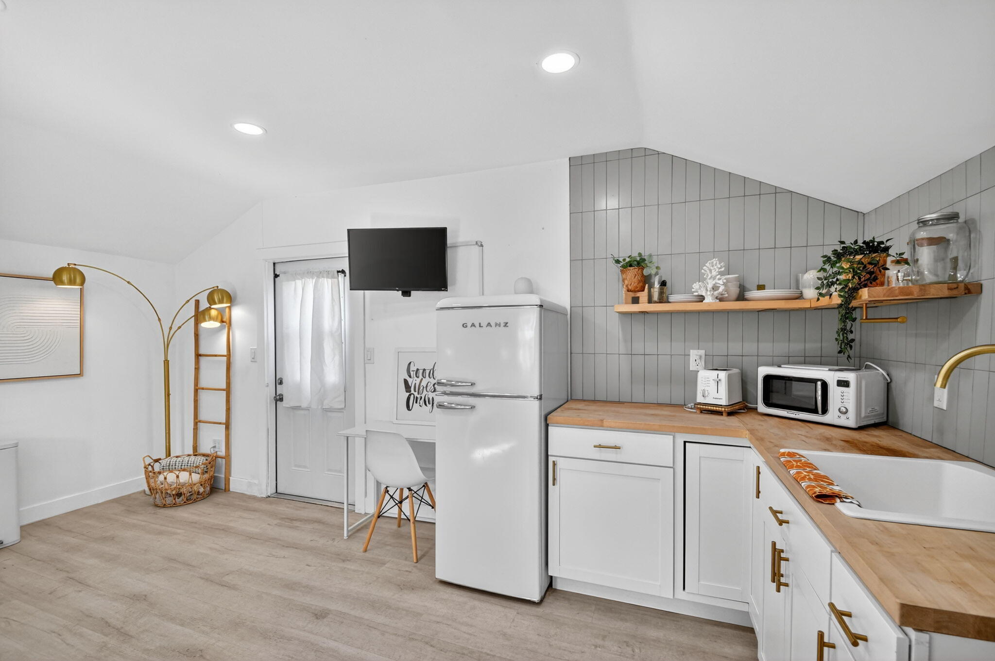 LAKE WORTH TOWN OF - Residential